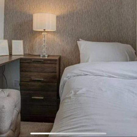 Luxury 4 Bedroom House 맨체스터 외부 사진