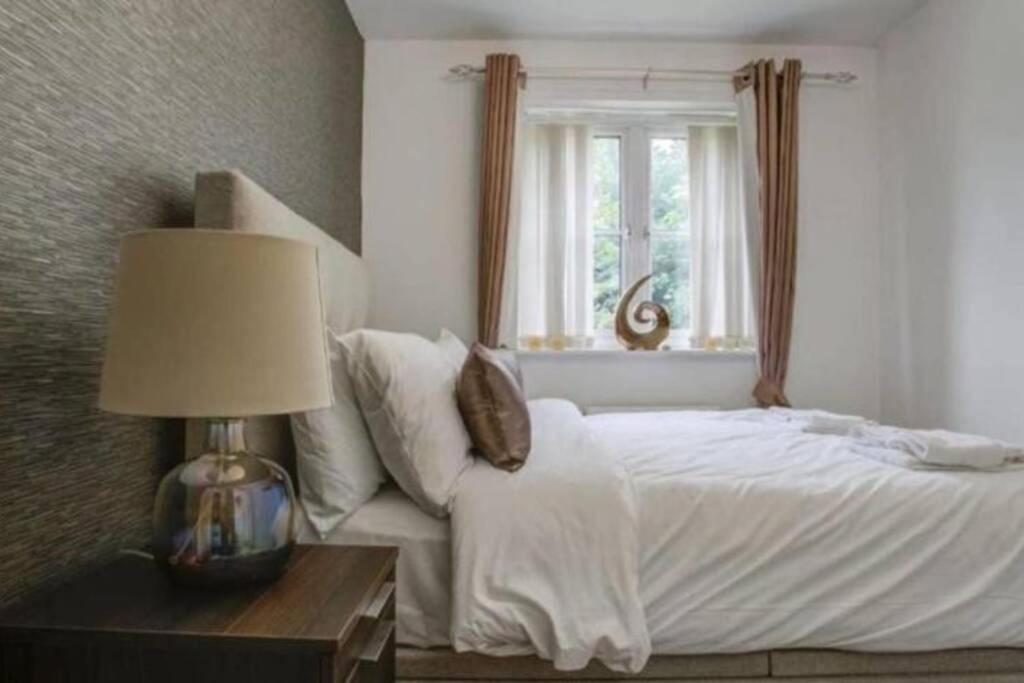 Luxury 4 Bedroom House 맨체스터 외부 사진